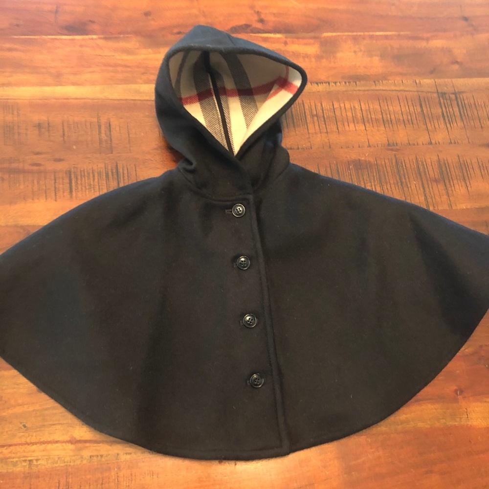 Kids Burberry cape